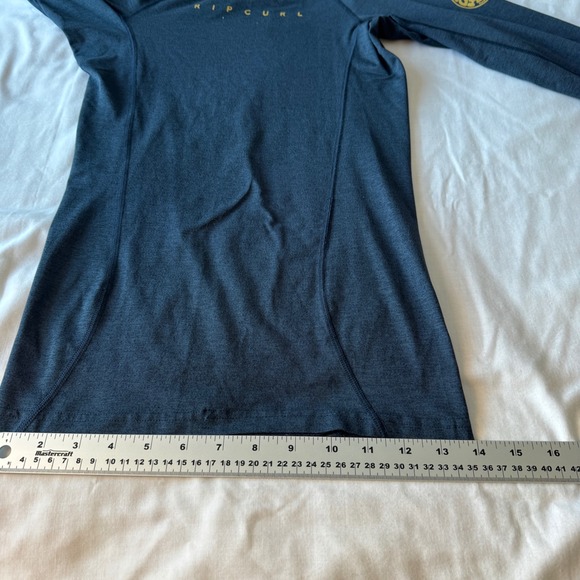 Rip Curl Womens Long Sleeve Rash Guard UPF 50+ Sun Protection Shirt Size S Navy - Picture 8 of 9
